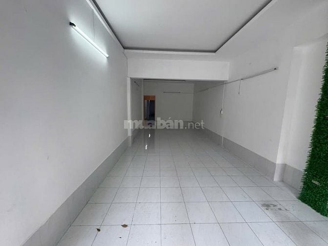 Cho thuê xưởng 200m2 đường xe tải lớn thông thoáng