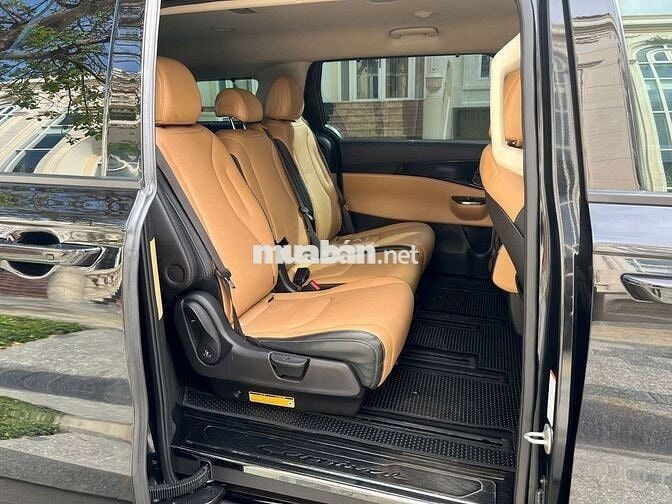Kia Carnival 2022 Premium 2.2D - 62000 km