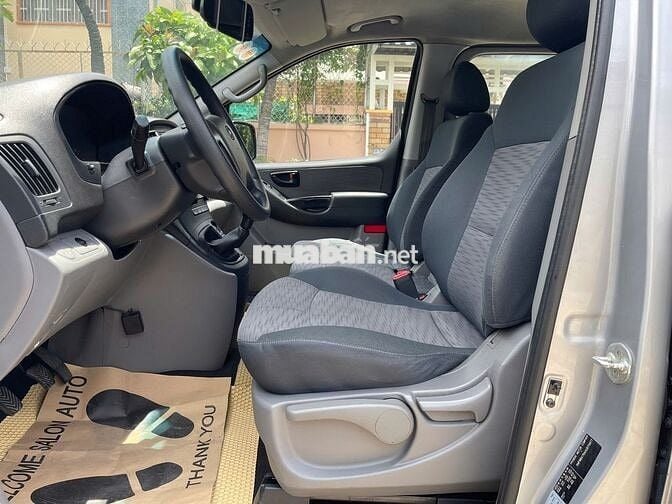 BÁN  HYUNDAI STAREX ĐỜI 2017, 6 CHỖ