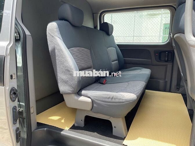 BÁN  HYUNDAI STAREX ĐỜI 2017, 6 CHỖ
