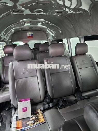 Toyota Hiace 2014 máy xăng zin đẹp -180000 km