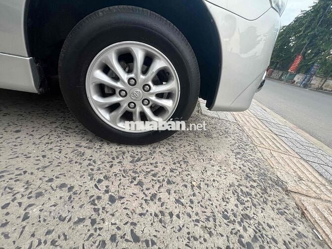 Toyota Innova 2014 2.0G - 810000 km