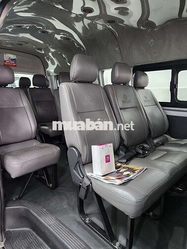 Toyota Hiace 2014 máy xăng zin đẹp -180000 km