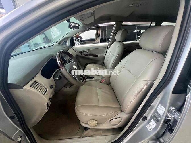 Toyota Innova 2014 2.0G - 810000 km