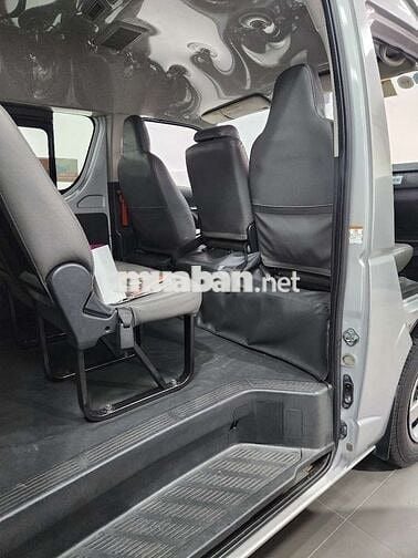 Toyota Hiace 2014 máy xăng zin đẹp -180000 km