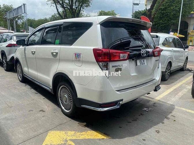Toyota Innova 2019 2.0 Venturer - 62700 km