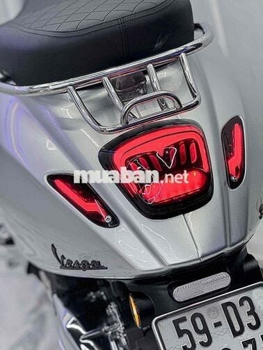 vespa 2019 kiễng đẹp bstp 9c nợ xấu trả 50% ạ