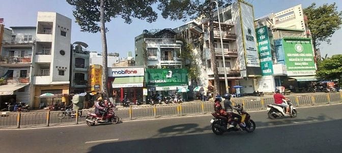 Bán nhà mặt tiền đường Lê Hồng Phong Q.10
