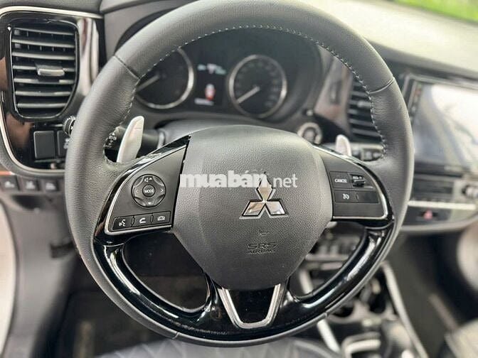 Mitsubishi Outlander 2022 2.0 Premium - 33000 km