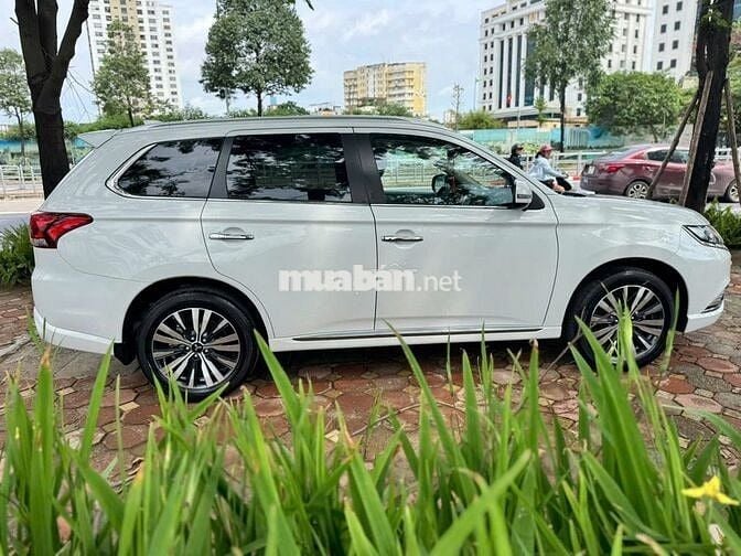 Mitsubishi Outlander 2022 2.0 Premium - 33000 km