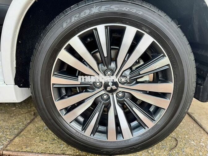 Mitsubishi Outlander 2022 2.0 Premium - 33000 km