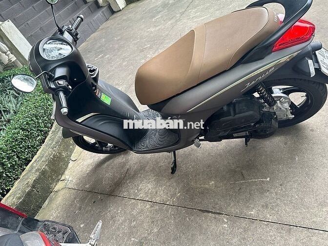 Em cần bán xe Janus 2024, có trầy xước