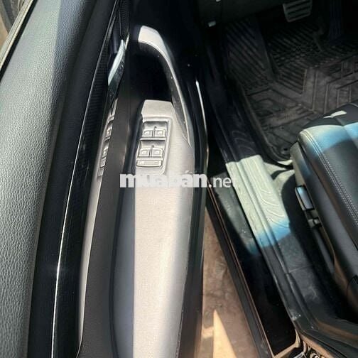 VF8 giá từ 675tr mới về full lô xe hơn 30 chiếc