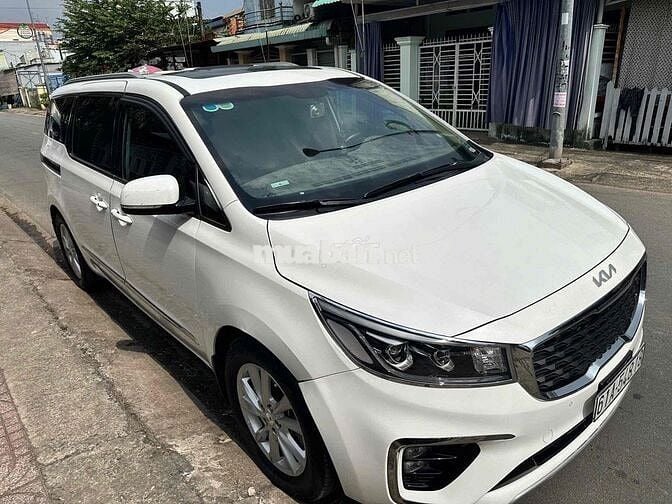 Kia Sedona bản mới cuối 2018 xe nhà ít đi