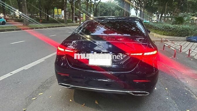 Mercedes C200 Avantgarde 2022 31900 km như mới