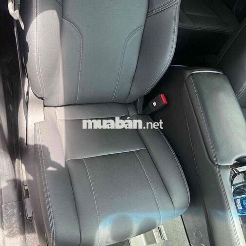 VF8 giá từ 675tr mới về full lô xe hơn 30 chiếc