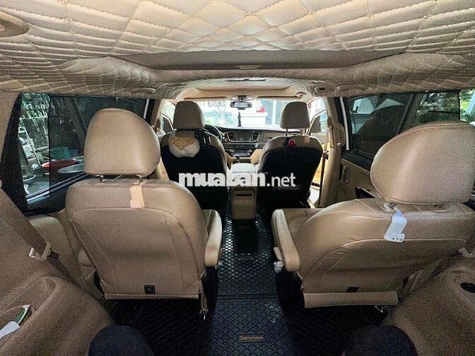 Kia Sedona bản mới cuối 2018 xe nhà ít đi