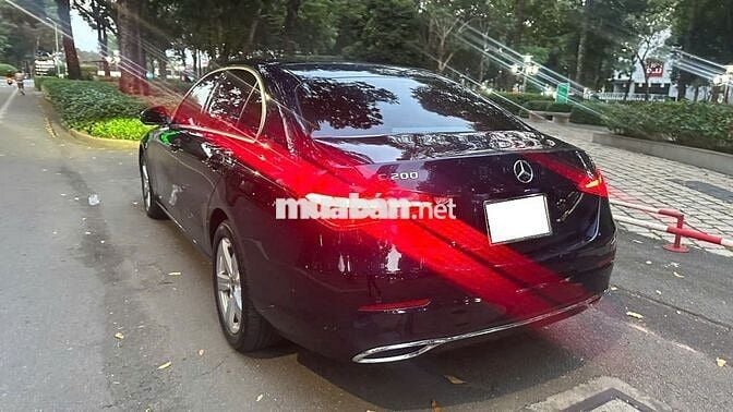 Mercedes C200 Avantgarde 2022 31900 km như mới
