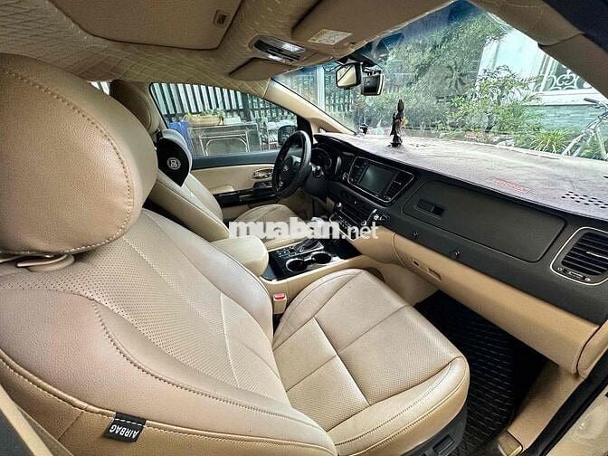 Kia Sedona bản mới cuối 2018 xe nhà ít đi