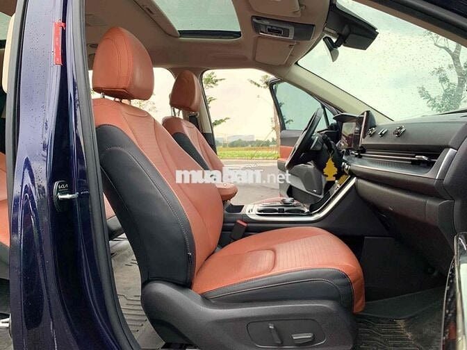 Kia Carnival máy dầu bản Signature 2022