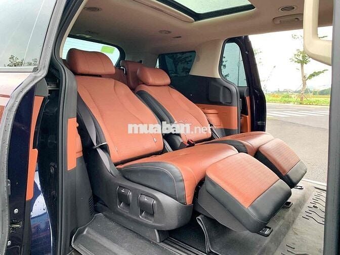 Kia Carnival máy dầu bản Signature 2022