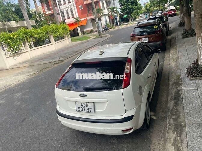 Bán Focus bản full ghế điện cửa sổ trời xe đẹp