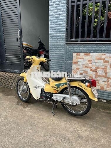 Cần bán xe Cub 50cc đời 2022 . Máy móc zin êm