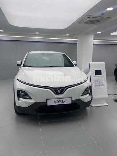 VF6 Plus - Tặng gói bảo hiểm và bảo dưỡng cao cấp