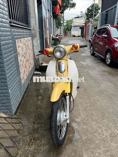 Cần bán xe Cub 50cc đời 2022 . Máy móc zin êm