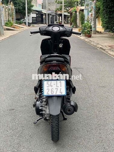 xe honda click 2010 màu đỏ mới len ken 98 %