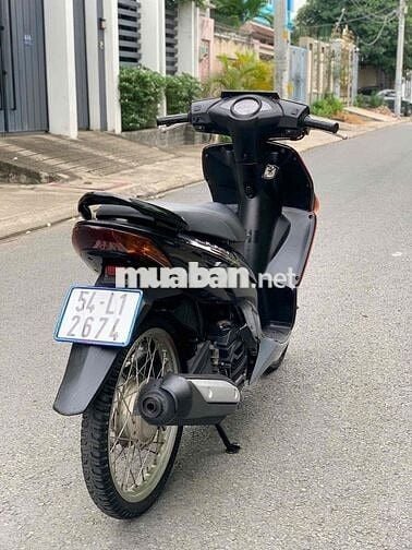 xe honda click 2010 màu đỏ mới len ken 98 %