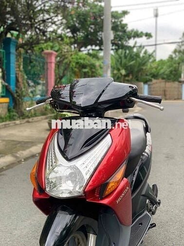 xe honda click 2010 màu đỏ mới len ken 98 %