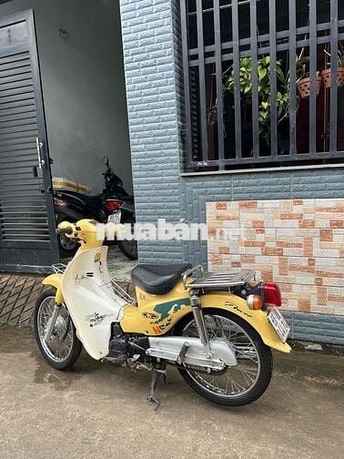 Cần bán xe Cub 50cc đời 2022 . Máy móc zin êm