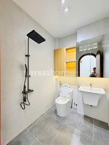 Tin sốt dẻo! Bán Nhà Mai Văn Ngọc, phường 10, Phú Nhuận. 4tỷ65/42,4m2