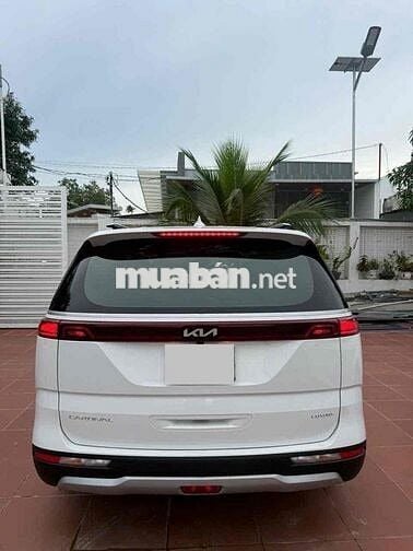 Kia Carnival 2022 Luxury 2.2D - 9000 km