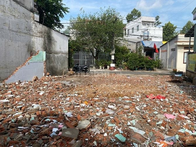 BÁN GẤP LÔ ĐẤT ĐƯỜNG NHỰA 4M NHÁNH ĐƯỜNG BÙI QUỐC KHÁNH P.CHÁNH NGHĨA