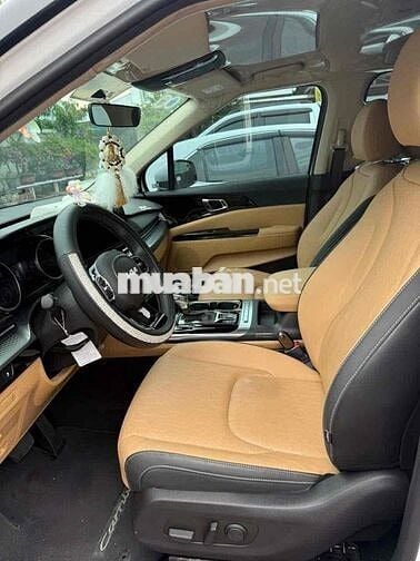 Kia Carnival 2022 Luxury 2.2D - 9000 km