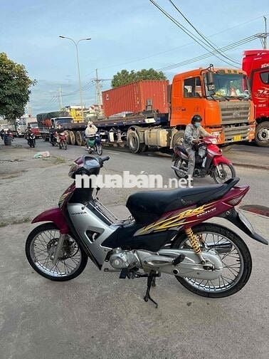 Cần bán Gấp Xe Rs máy móc êm zin . Đầy đủ chức năg