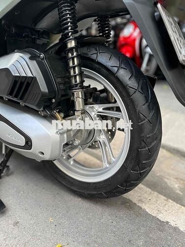 Honda SH vn 125, màu xám bạc có hỗ trợ trả góp