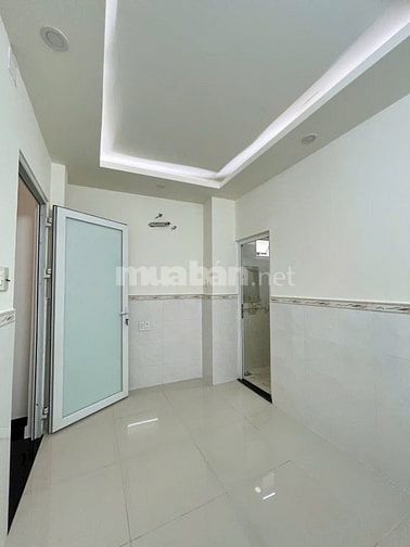 Bán Nhà Hẻm Đường Lý Chính Phường 7 Quận 3 4,2x12m 1 Trệt 3 Lầu ST 7PN