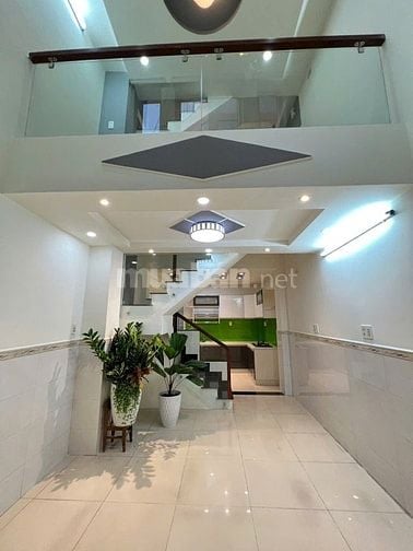 Bán Nhà Hẻm Đường Lý Chính Phường 7 Quận 3 4,2x12m 1 Trệt 3 Lầu ST 7PN