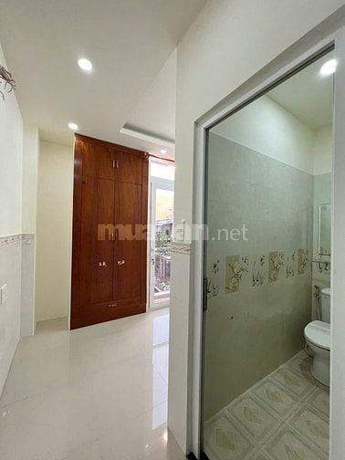 Bán Nhà Hẻm Đường Lý Chính Phường 7 Quận 3 4,2x12m 1 Trệt 3 Lầu ST 7PN