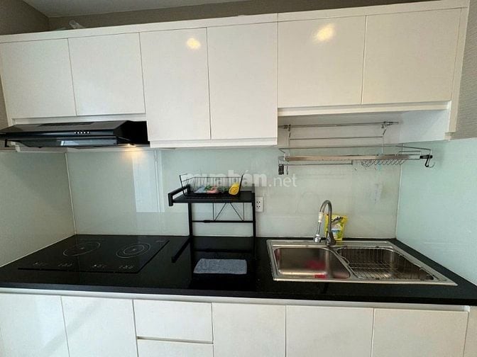 Cao ốc Phú Nhuận, 20 Hoàng Minh Giám, Phú Nhuận: 75m2, 2p ngủ, 12,5tr/