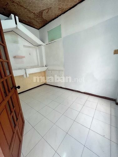Bán Nhà Hẻm Đường Lý Chính Phường 7 Quận 3 4,2x12m 1 Trệt 3 Lầu ST 7PN
