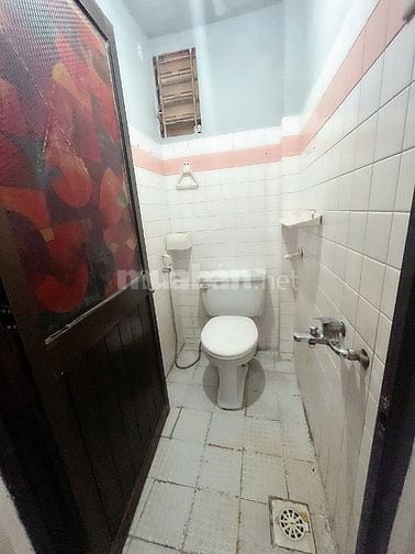 Bán Nhà Hẻm Đường Lý Chính Phường 7 Quận 3 4,2x12m 1 Trệt 3 Lầu ST 7PN