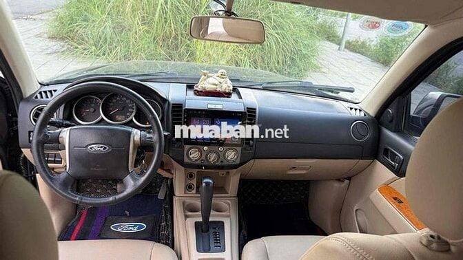 Ford Everest 2012 2.5L 4x2 AT - 17000 km