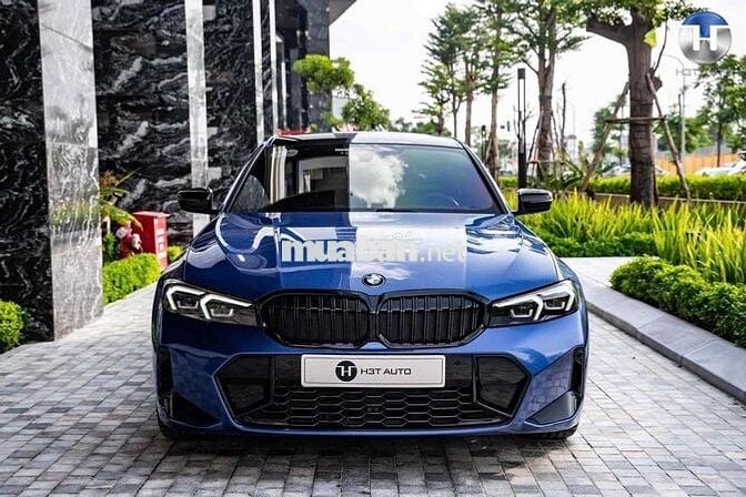 BMW 3 Series 2023 320i M Sport - 26000 km