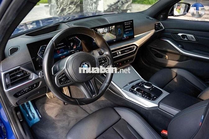 BMW 3 Series 2023 320i M Sport - 26000 km