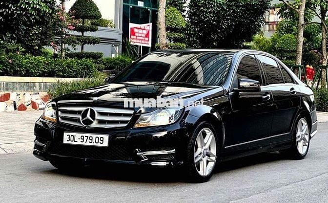 Mercedes Benz C Class 2012 - Màu Đen Sang Trọng