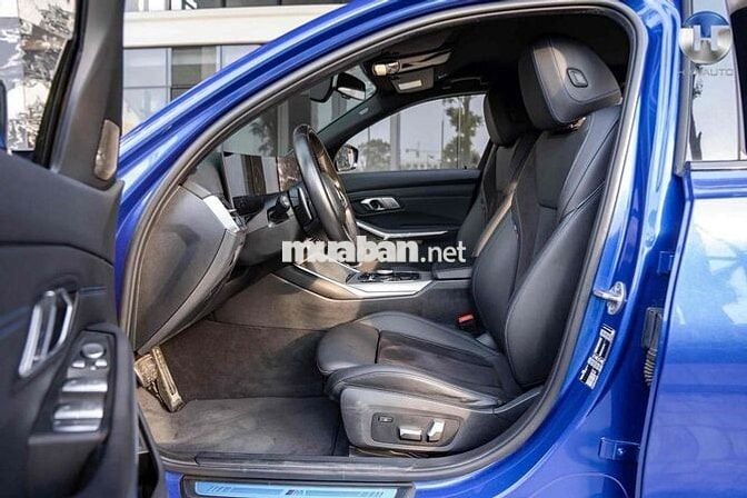 BMW 3 Series 2023 320i M Sport - 26000 km